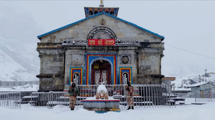 Kedarnath Mandir in Snow Weather